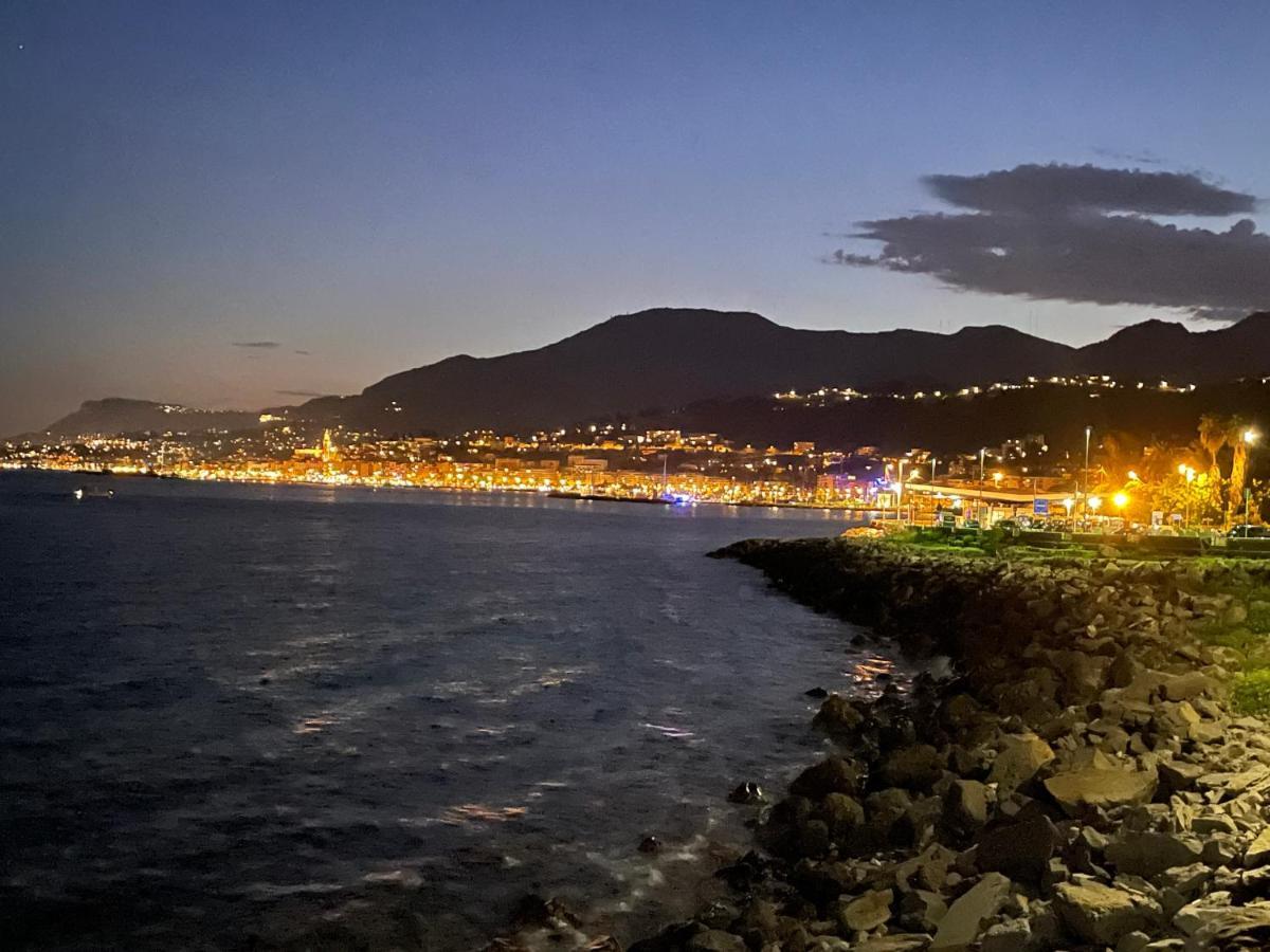 Menton Centre Vue Imprenable Sur Mer Et Jardin Bioves Ngoại thất bức ảnh